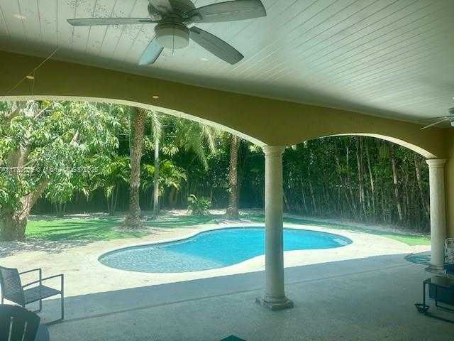Small Image of 6845 SOUTH WEST 52ND ST, Miami Number 20
