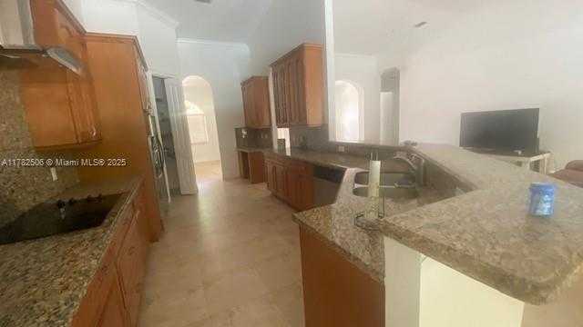 Small Image of 6845 SOUTH WEST 52ND ST, Miami Number 21