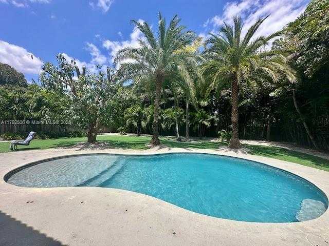 Small Image of 6845 SOUTH WEST 52ND ST, Miami Number 3
