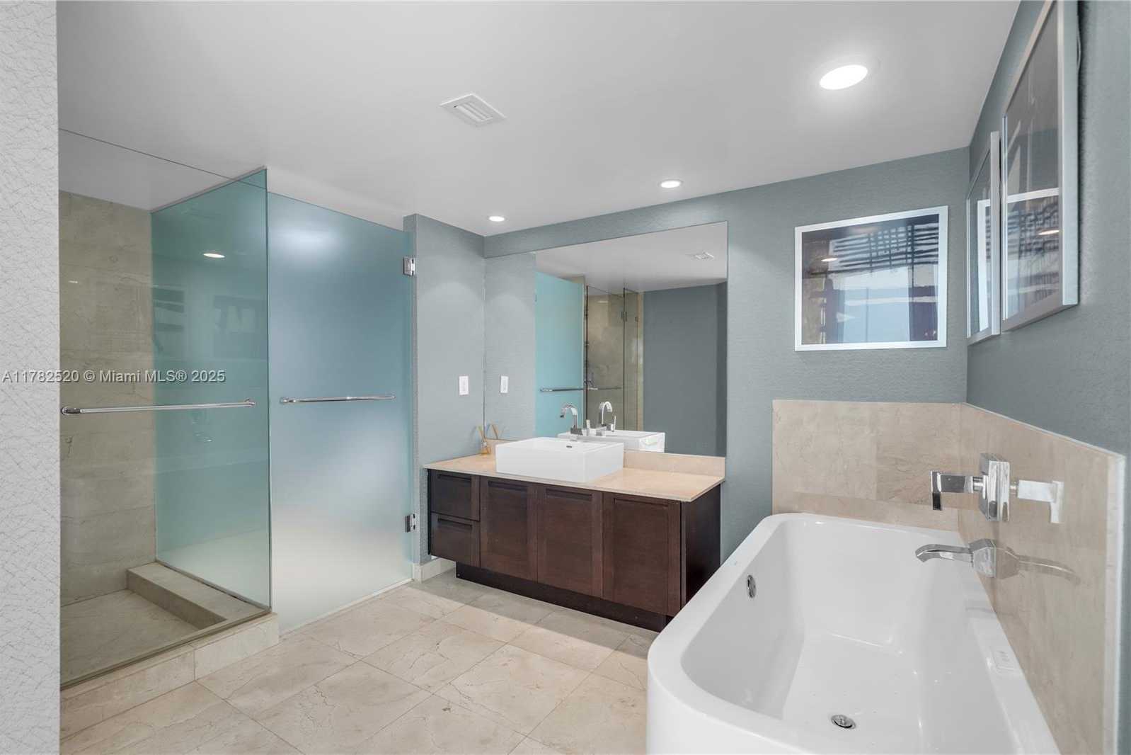Small Image of 200 SUNNY ISLES BLVD 2504 LANAI #2-504, Sunny Isles Beach Number 16