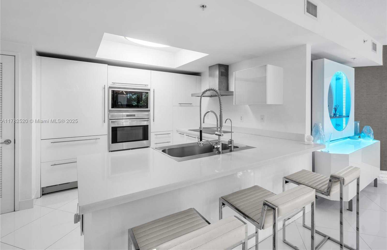 Small Image of 200 SUNNY ISLES BLVD 2504 LANAI #2-504, Sunny Isles Beach Number 8