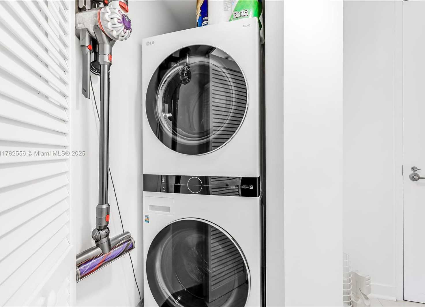 Small Image of 1111 SOUTH WEST 1ST AVE #2719-N, Miami Number 17