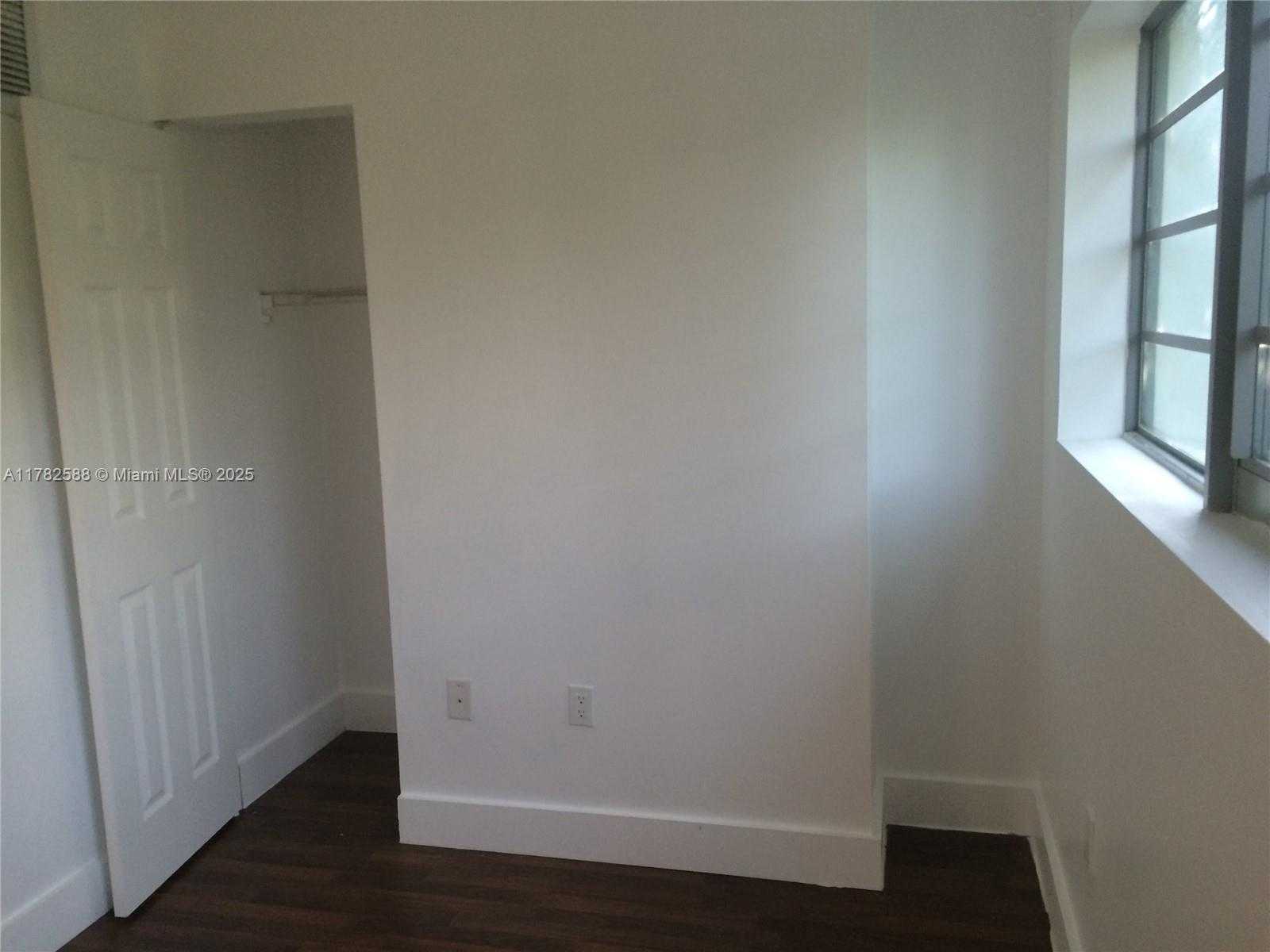 Small Image of 7025 RUE GRANVILLE #3, Miami Beach Number 11