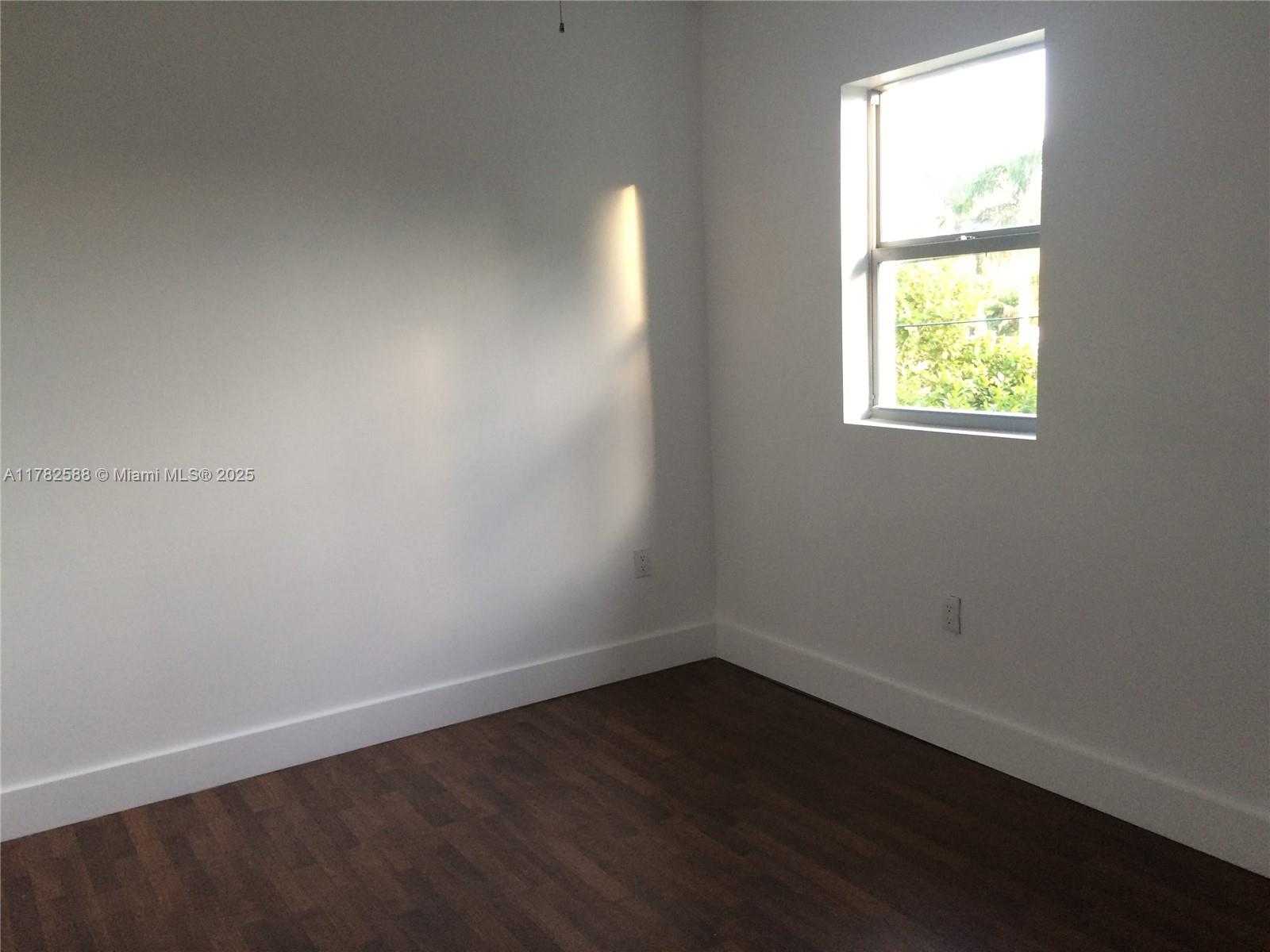 Small Image of 7025 RUE GRANVILLE #3, Miami Beach Number 13