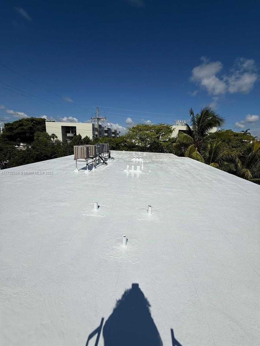 Small Image of 7025 RUE GRANVILLE #3, Miami Beach Number 3