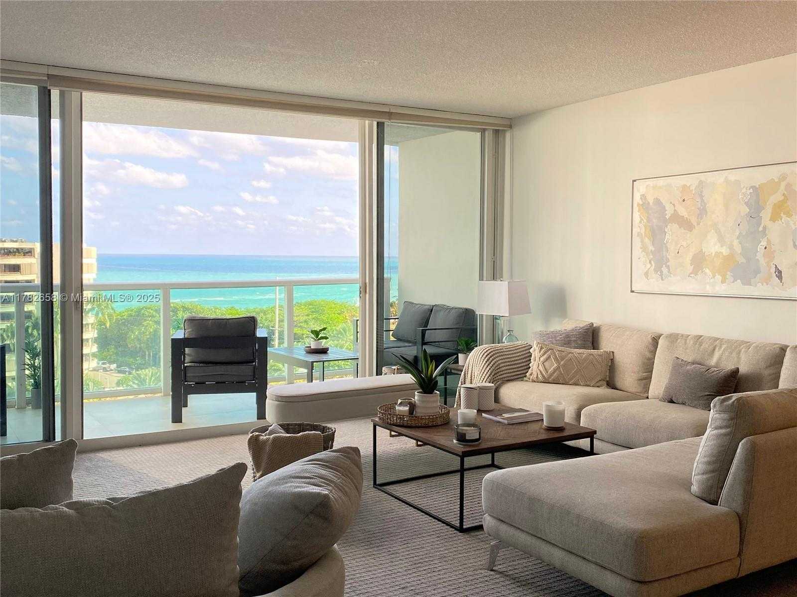 Small Image of 100 BAYVIEW DR #906, Sunny Isles Beach Number 5
