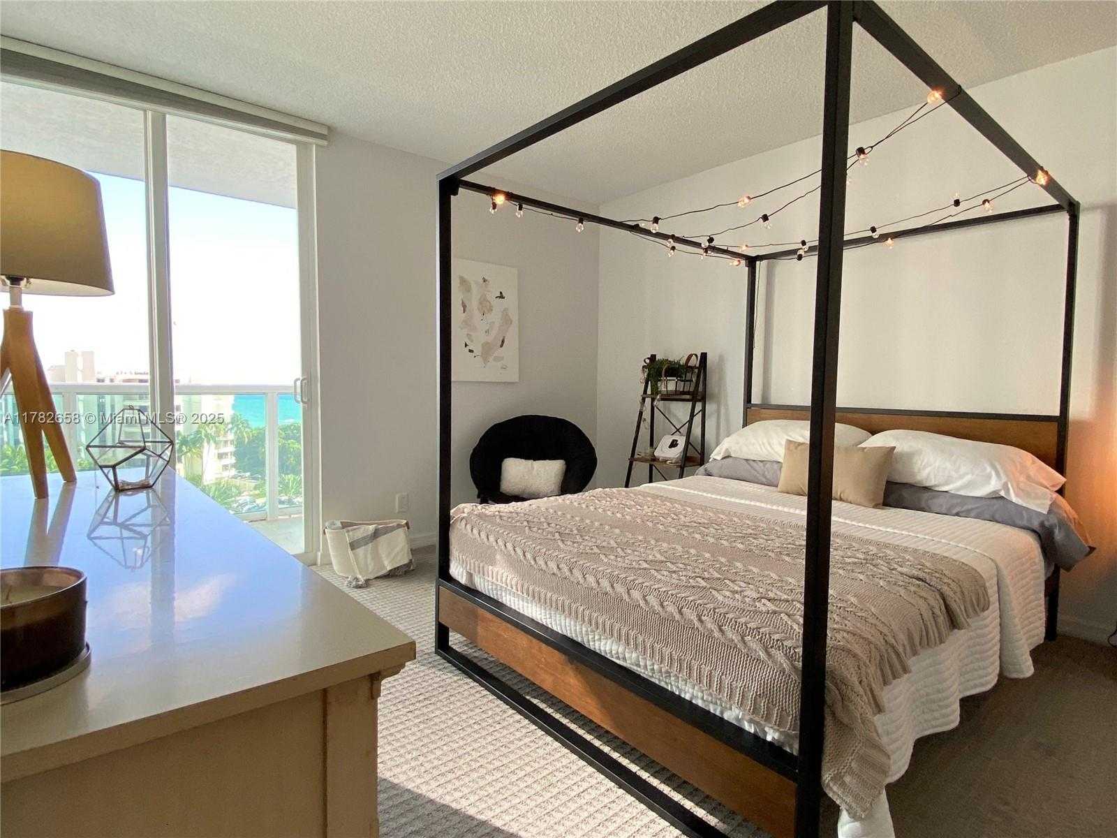Small Image of 100 BAYVIEW DR #906, Sunny Isles Beach Number 6