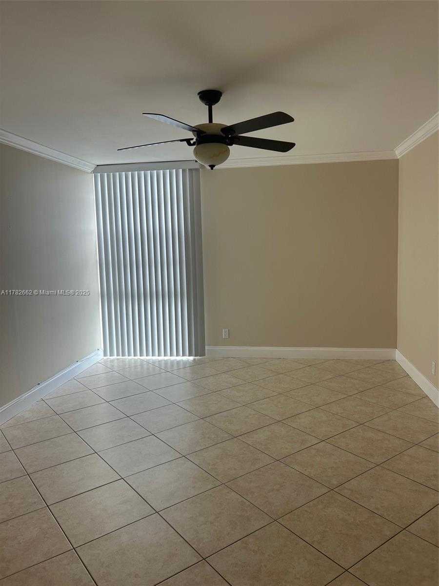 Small Image of 20400 WEST COUNTRY CLUB DR #812, Aventura Number 12