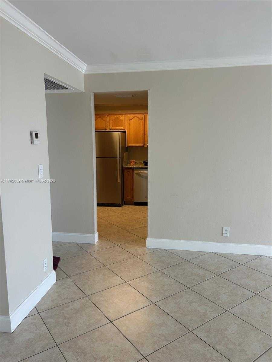 Small Image of 20400 WEST COUNTRY CLUB DR #812, Aventura Number 7