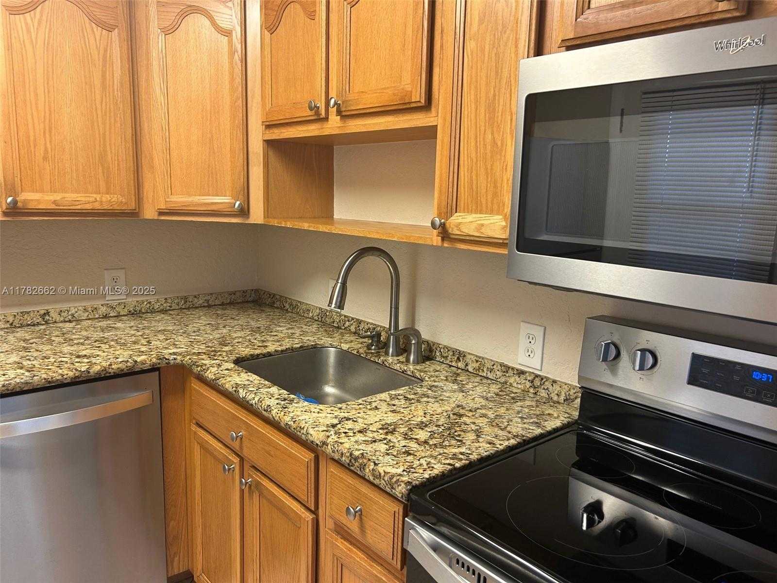 Small Image of 20400 WEST COUNTRY CLUB DR #812, Aventura Number 8