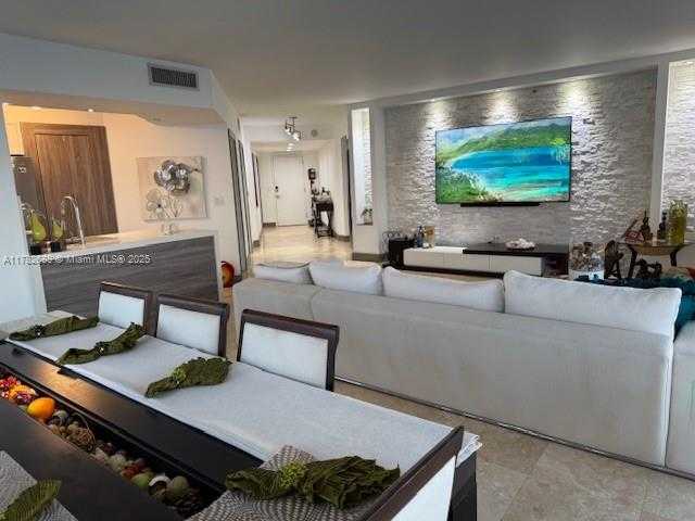 Small Image of 6365 COLLINS AVE #2201, Miami Beach Number 6