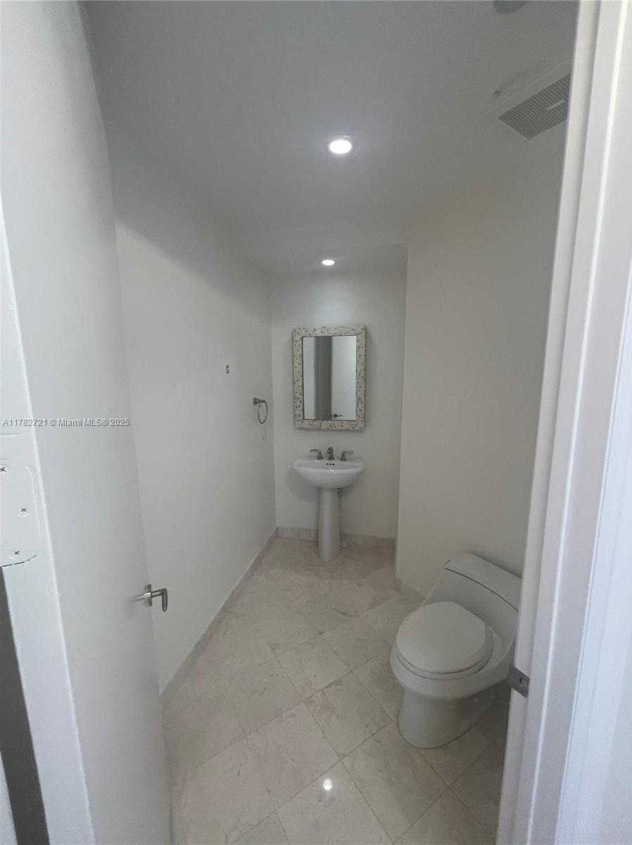 Small Image of 16047 COLLINS #3002, Sunny Isles Beach Number 11