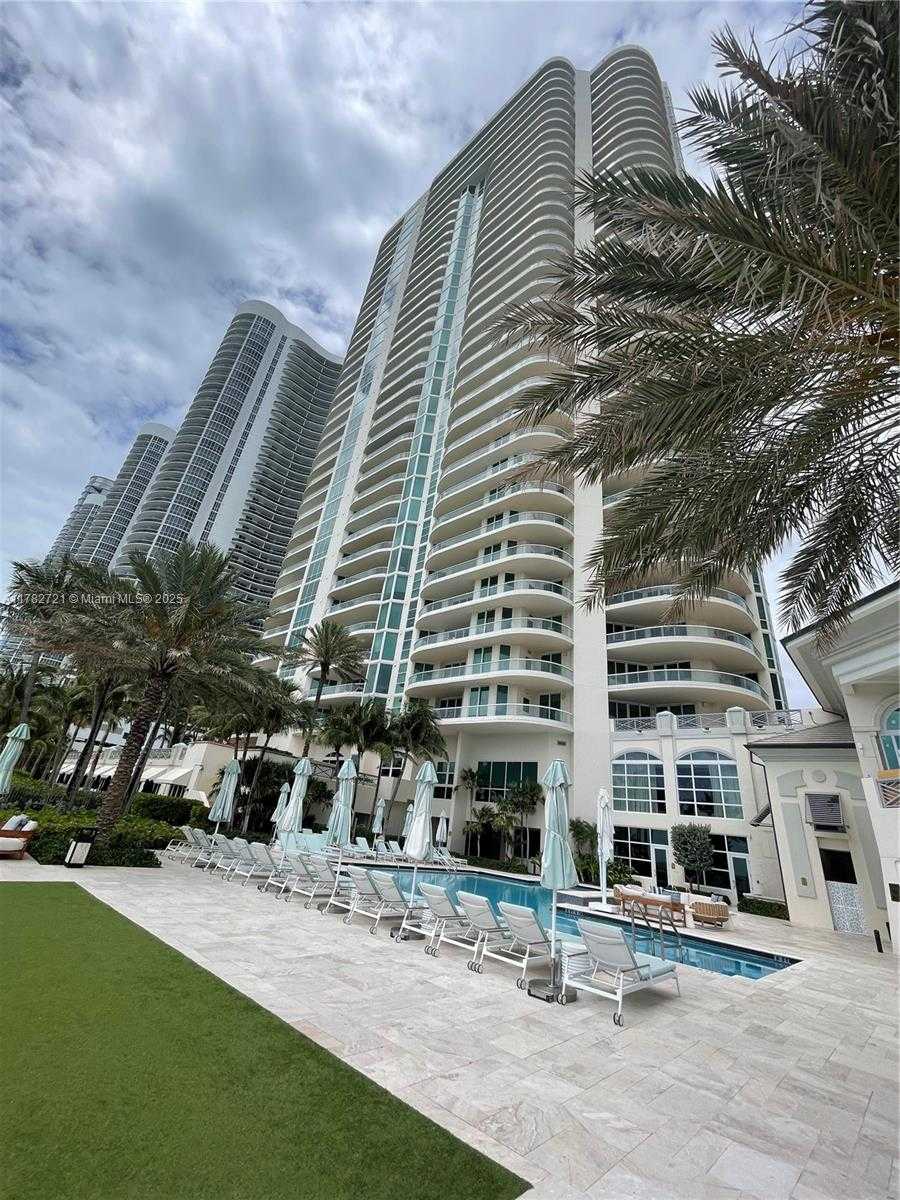 Small Image of 16047 COLLINS #3002, Sunny Isles Beach Number 2