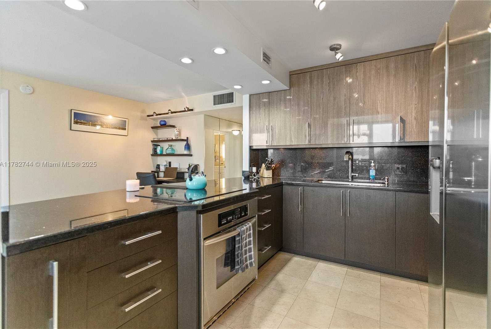 Small Image of 3800 SOUTH OCEAN DR #505, Hollywood Number 19