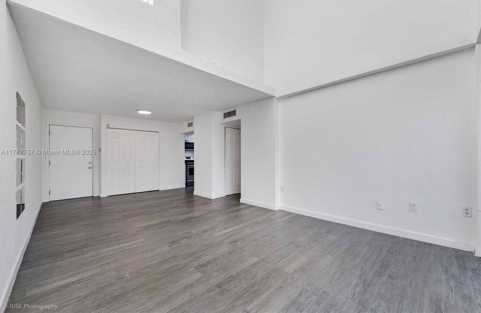 Small Image of 8860 FONTAINEBLEAU BLVD #504, Miami Number 2