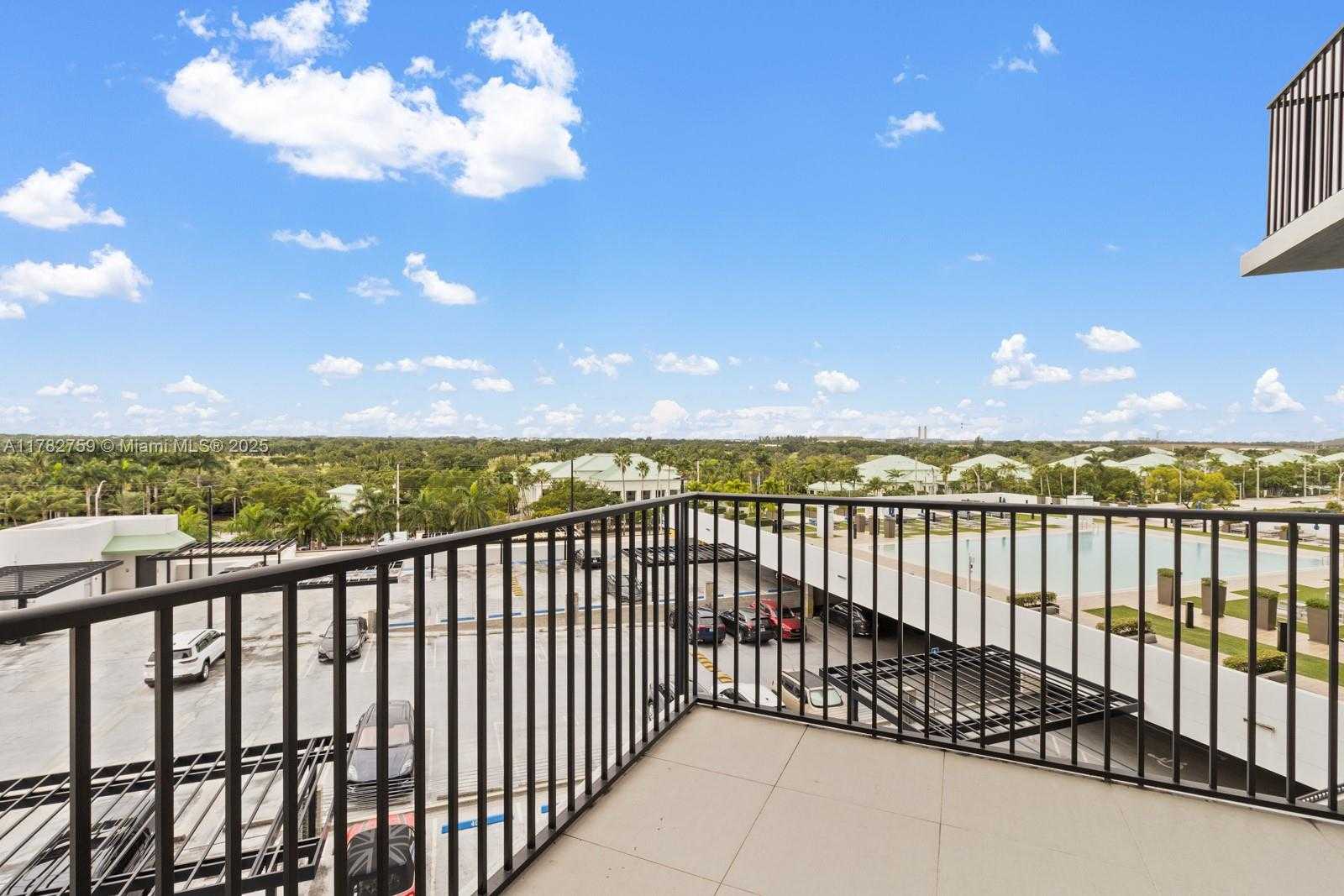 Small Image of 5300 PASEO BLVD #502, Doral Number 10