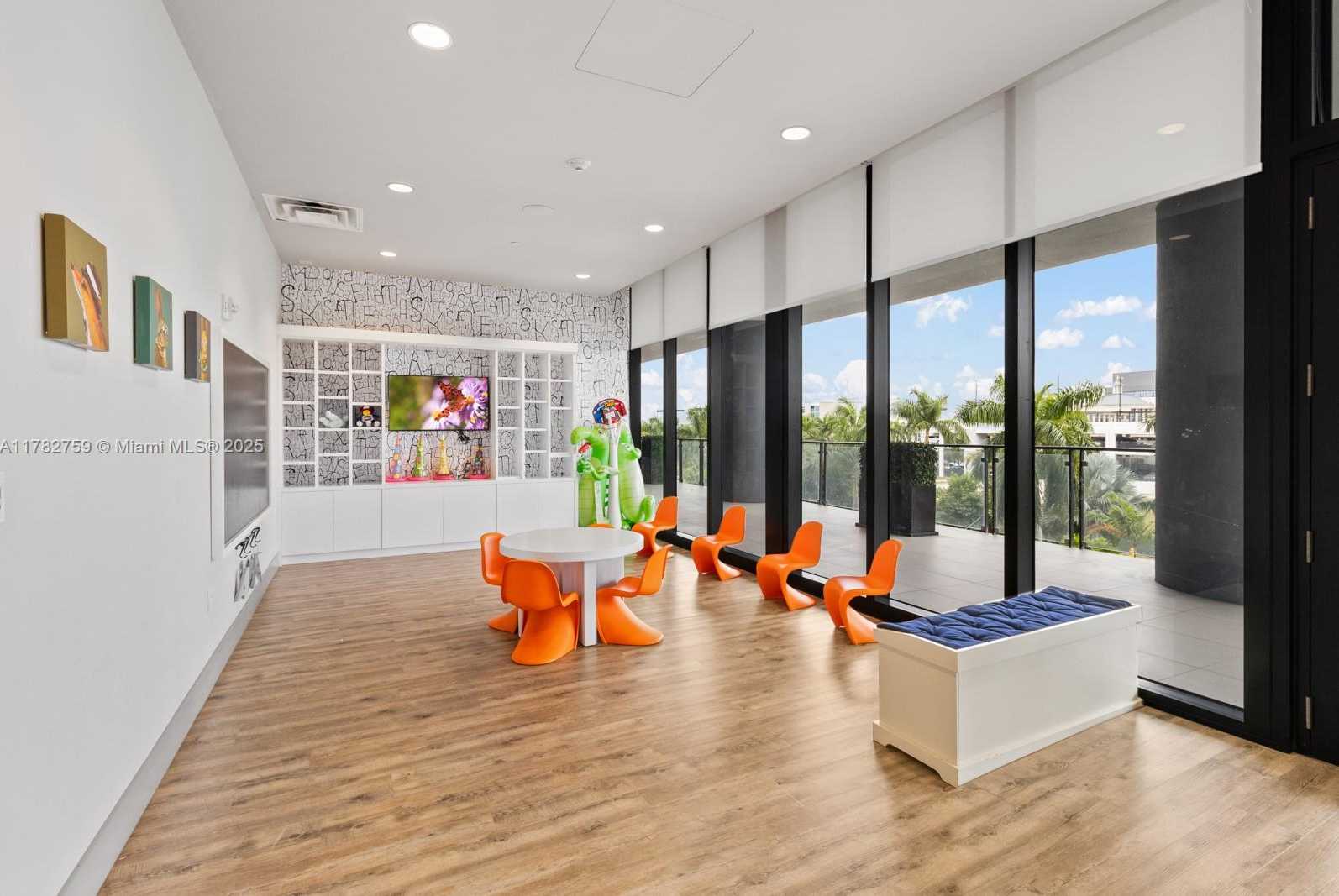 Small Image of 5300 PASEO BLVD #502, Doral Number 15