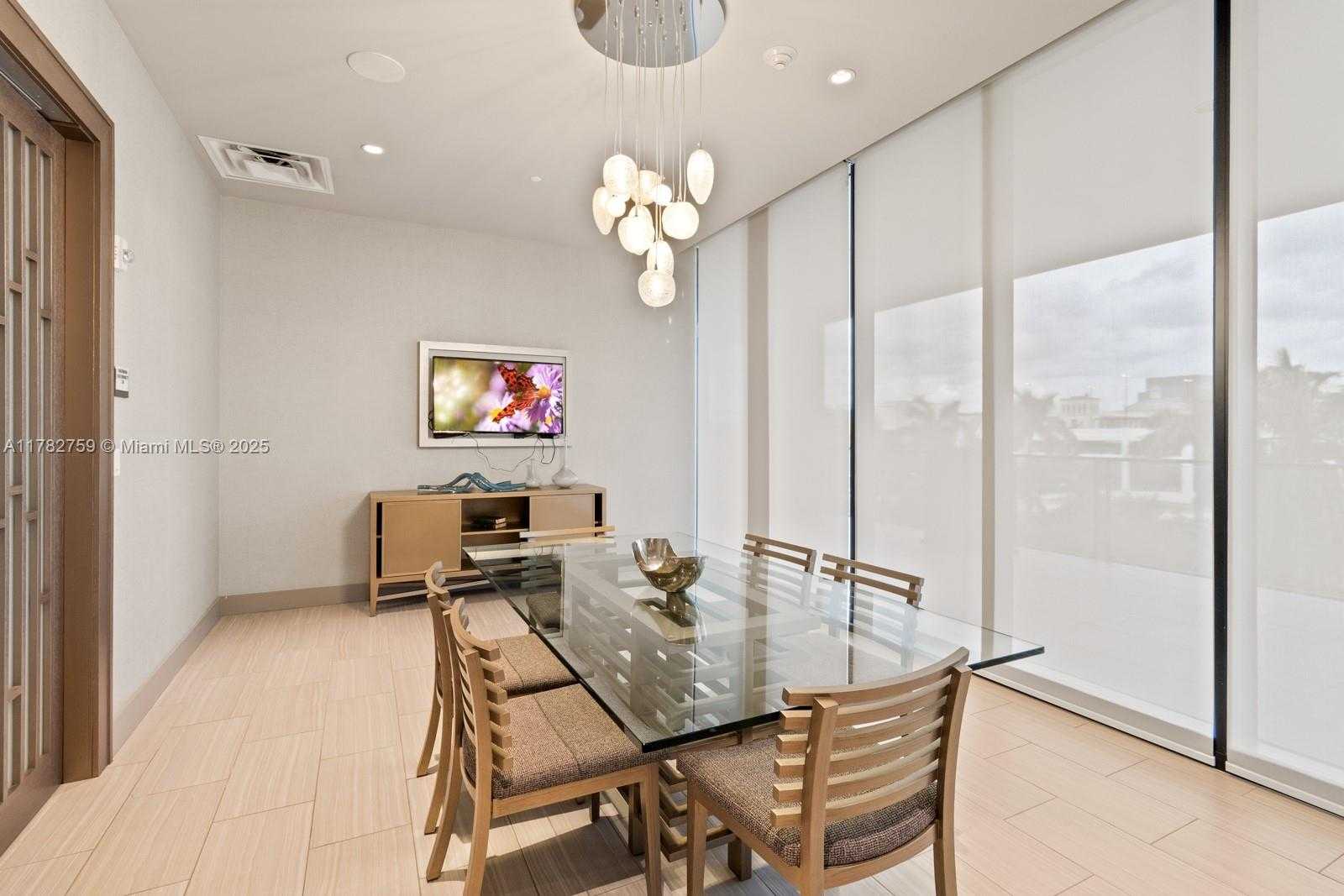 Small Image of 5300 PASEO BLVD #502, Doral Number 16