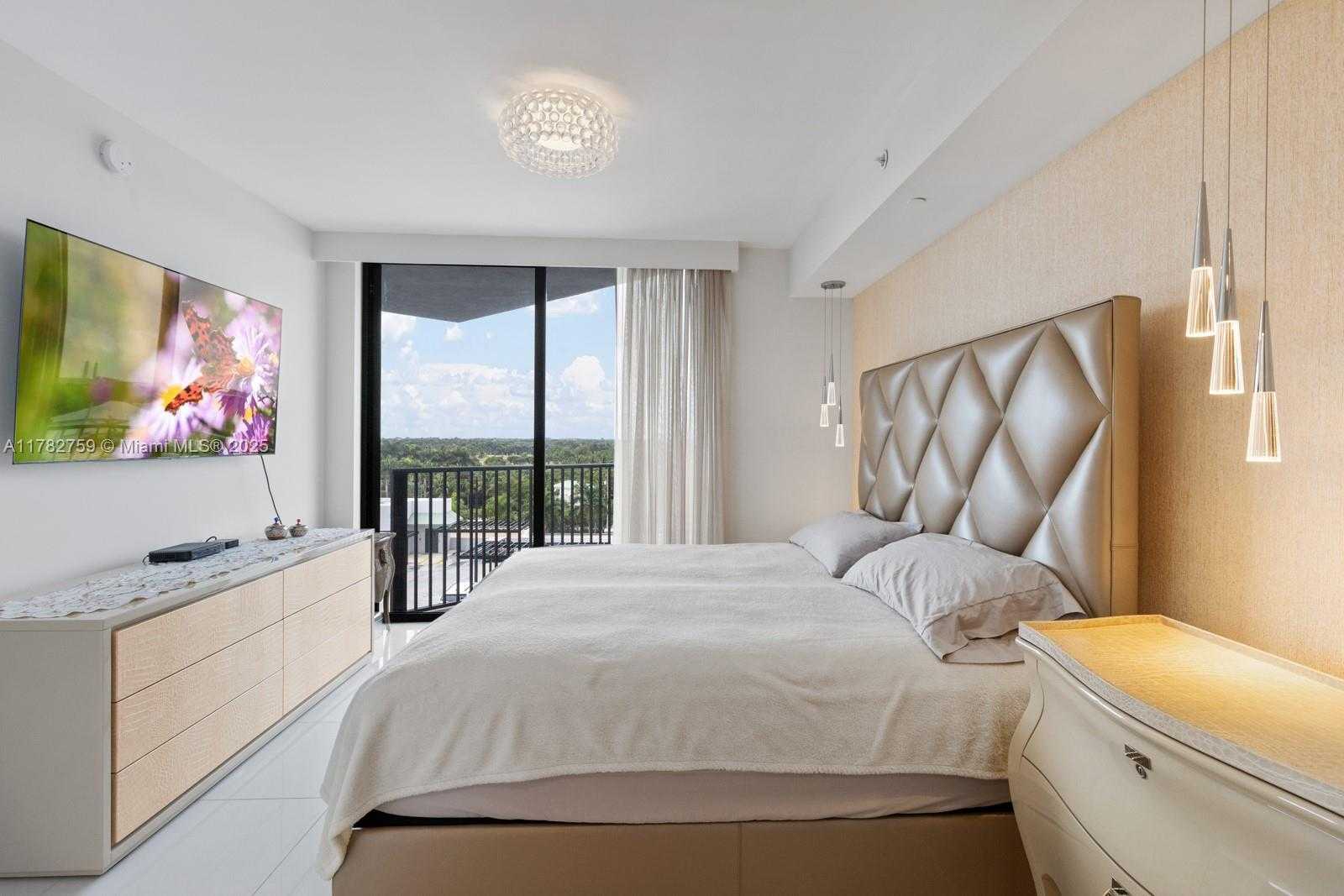 Small Image of 5300 PASEO BLVD #502, Doral Number 4