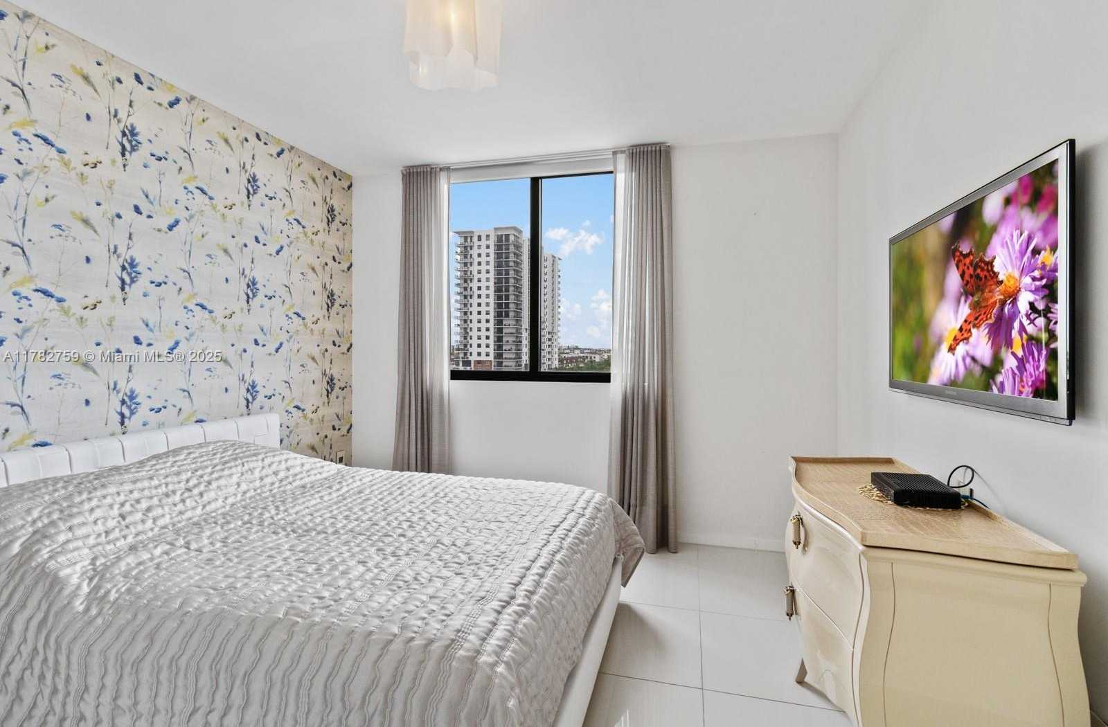 Small Image of 5300 PASEO BLVD #502, Doral Number 7