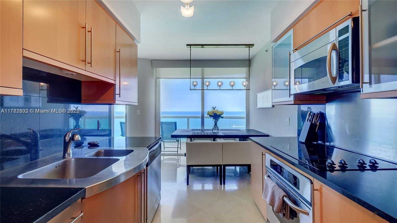 Small Image of 6365 COLLINS AVE #3802, Miami Beach Number 14