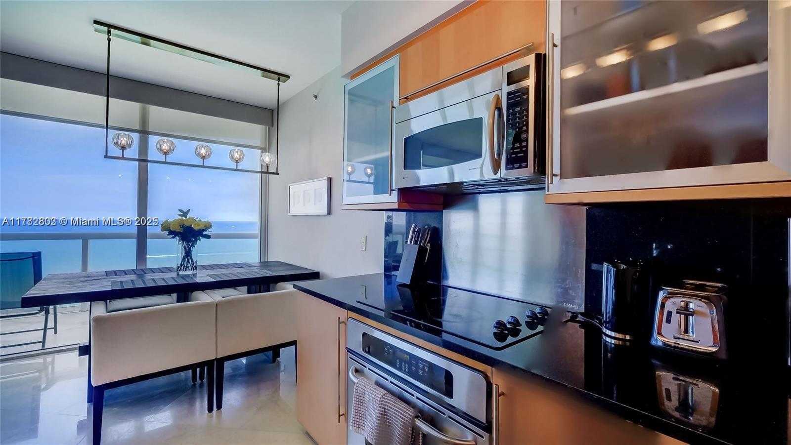 Small Image of 6365 COLLINS AVE #3802, Miami Beach Number 16