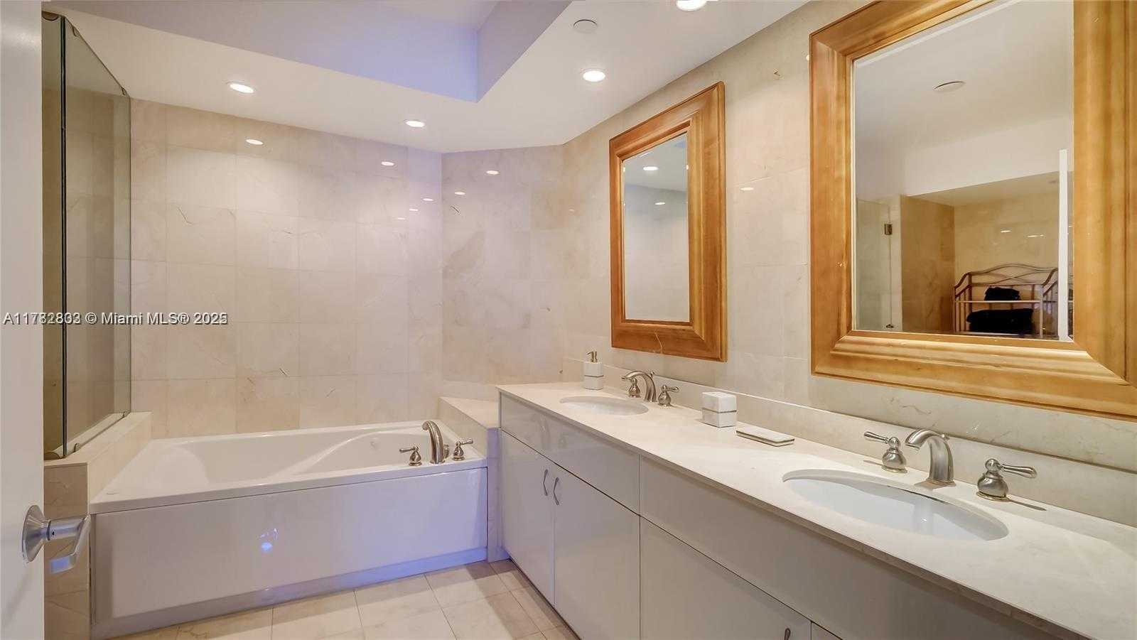 Small Image of 6365 COLLINS AVE #3802, Miami Beach Number 22