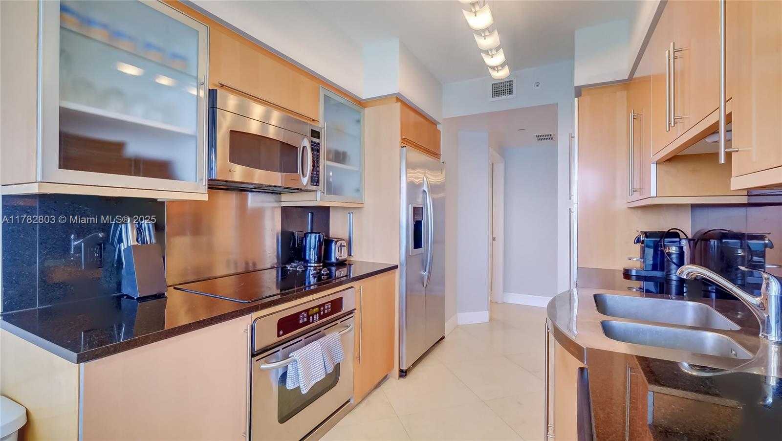 Small Image of 6365 COLLINS AVE #3802, Miami Beach Number 7