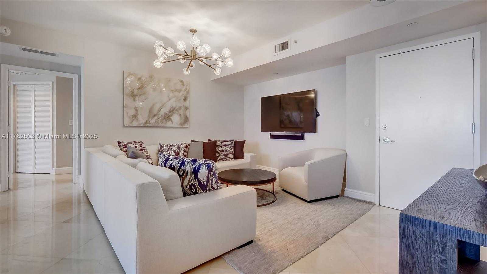 Small Image of 6365 COLLINS AVE #3802, Miami Beach Number 9