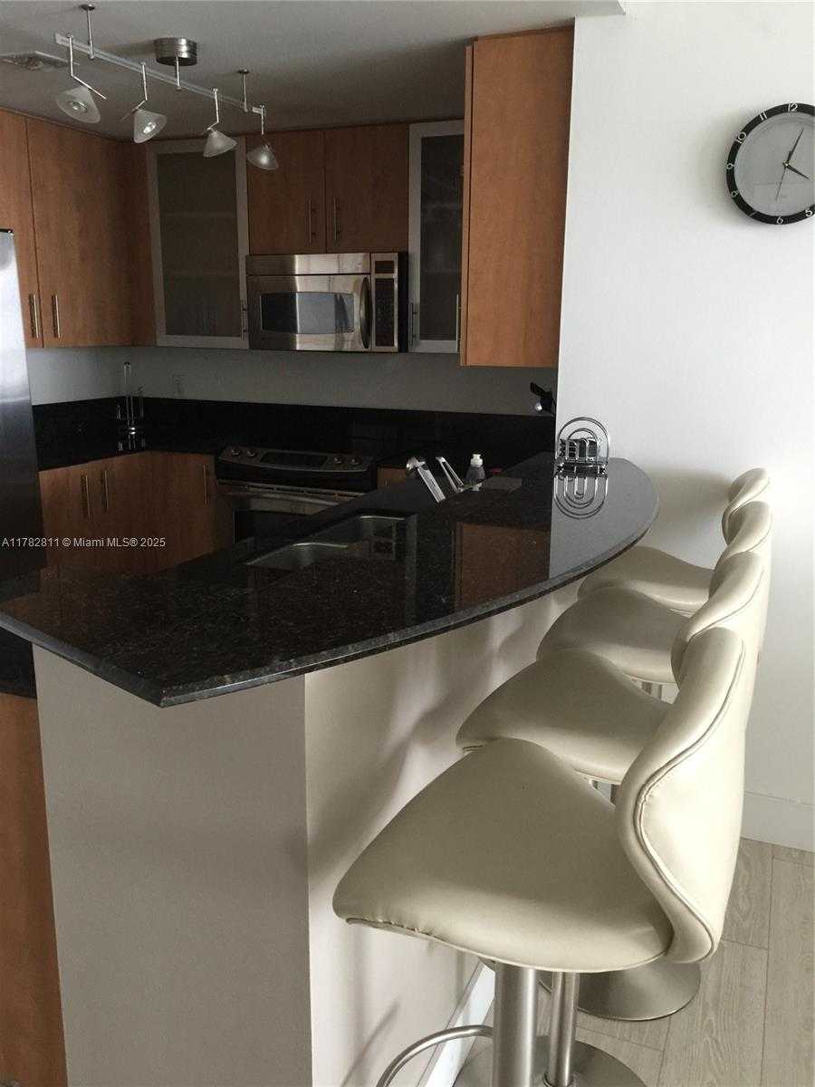 Small Image of 7900 HARBOR ISLAND DR #702, North Bay Village Number 10