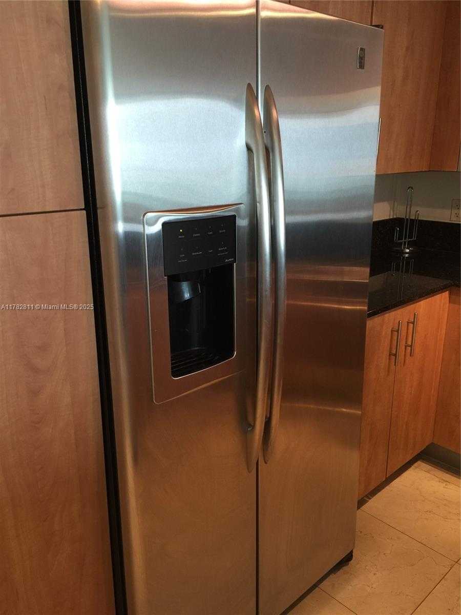 Small Image of 7900 HARBOR ISLAND DR #702, North Bay Village Number 11