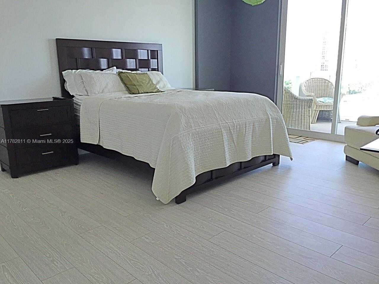 Small Image of 7900 HARBOR ISLAND DR #702, North Bay Village Number 13