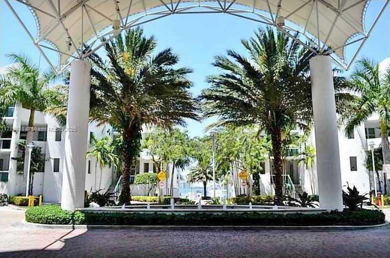 Small Image of 7900 HARBOR ISLAND DR #702, North Bay Village Number 28