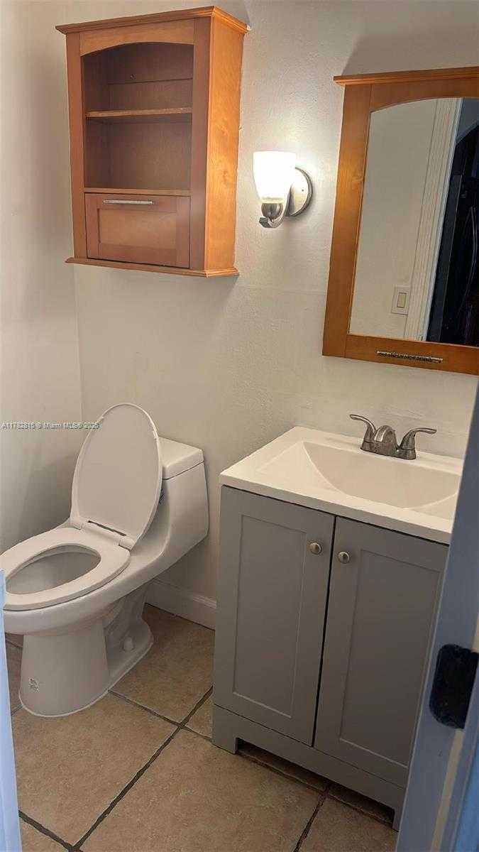 Small Image of 2025 NORTH EAST 164TH ST #307, North Miami Beach Number 12