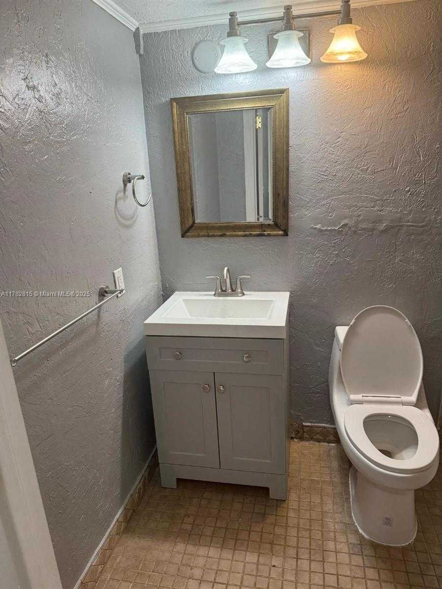 Small Image of 2025 NORTH EAST 164TH ST #307, North Miami Beach Number 16