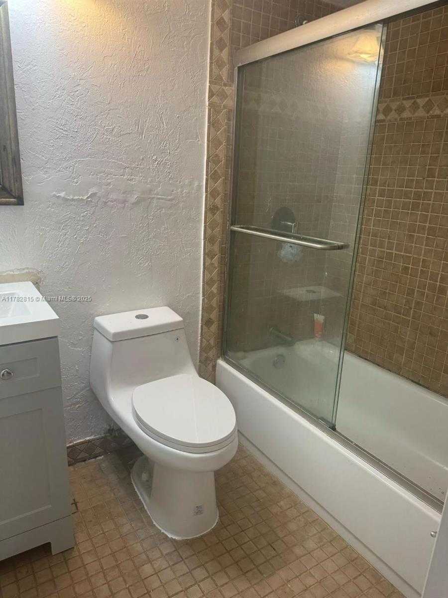 Small Image of 2025 NORTH EAST 164TH ST #307, North Miami Beach Number 17