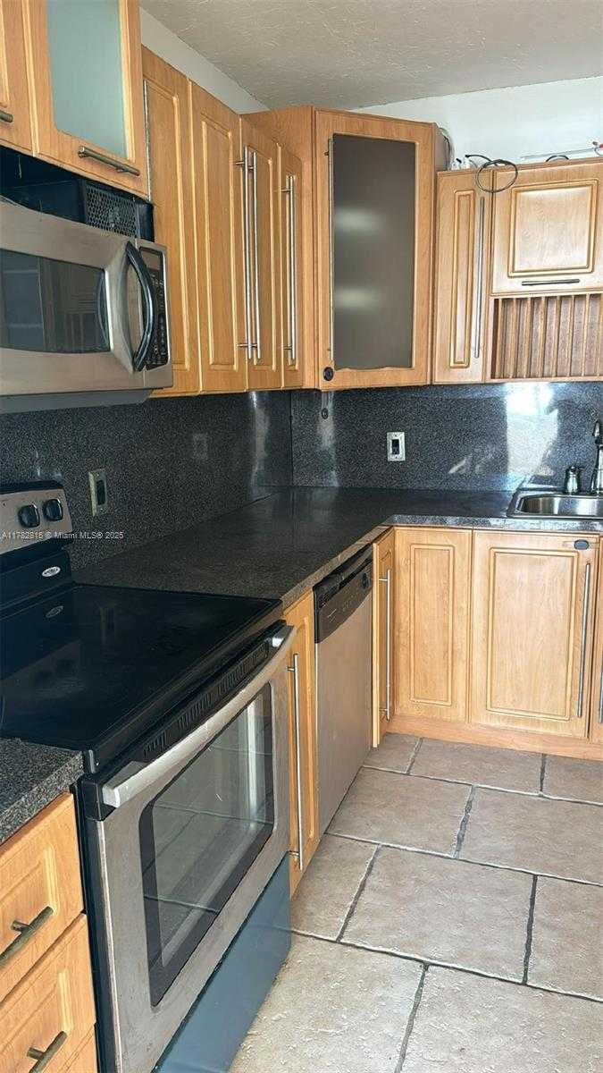 Small Image of 2025 NORTH EAST 164TH ST #307, North Miami Beach Number 6