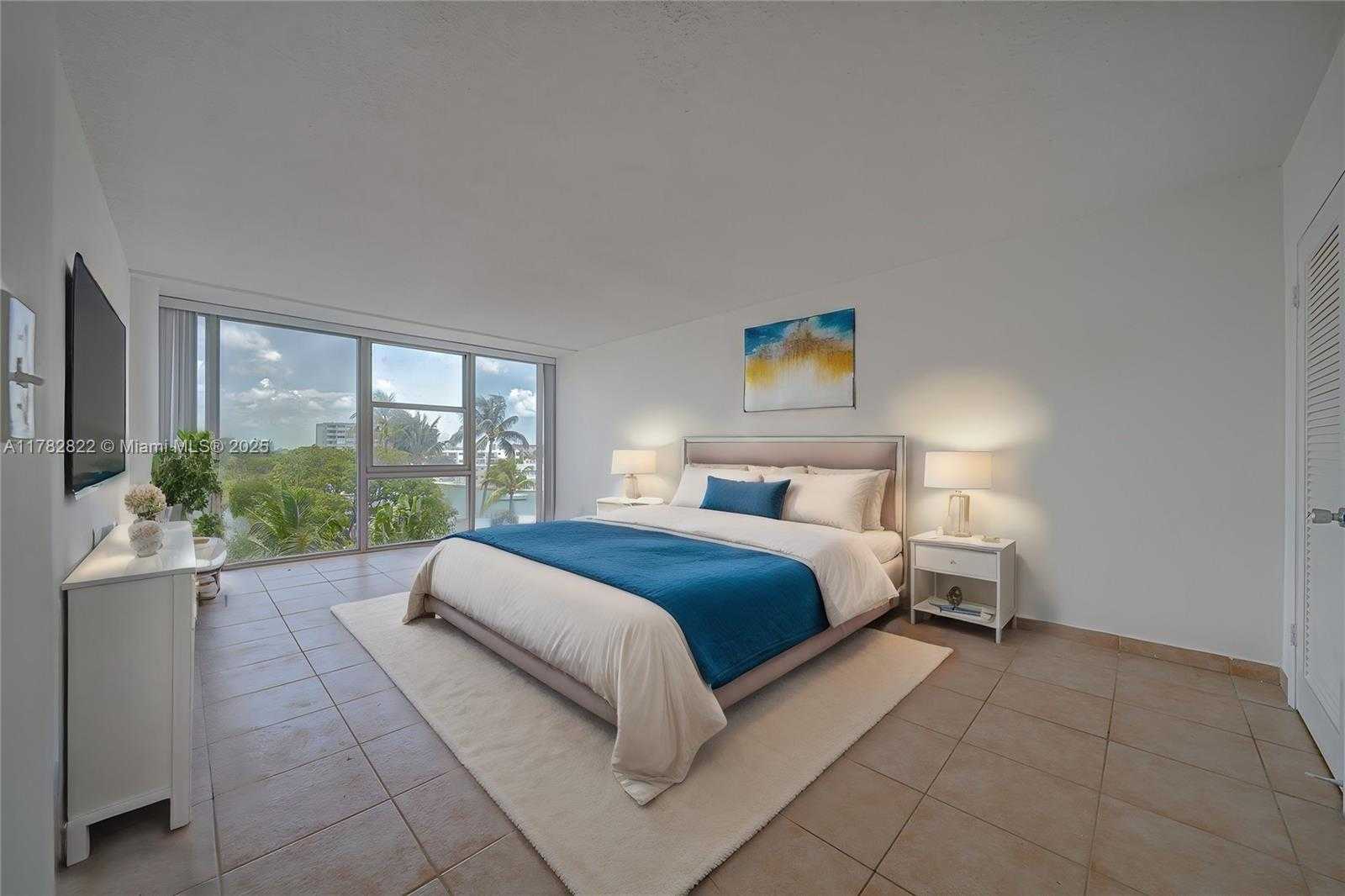 Small Image of 900 BAY DR #303, Miami Beach Number 20