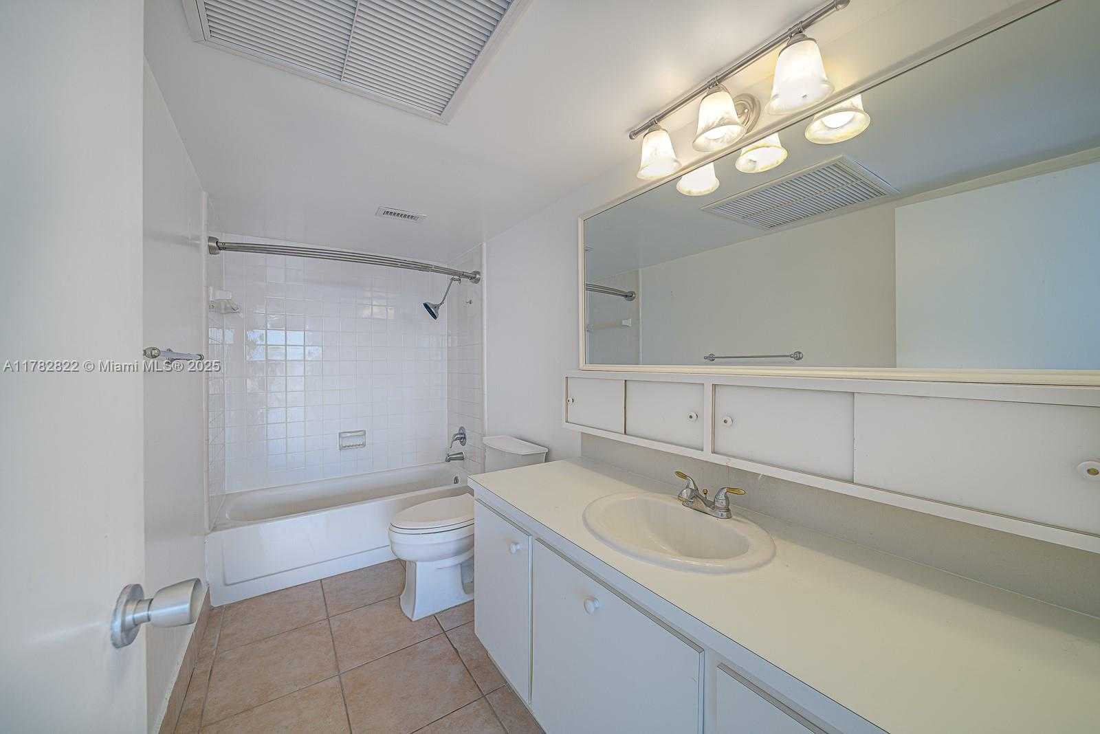Small Image of 900 BAY DR #303, Miami Beach Number 27