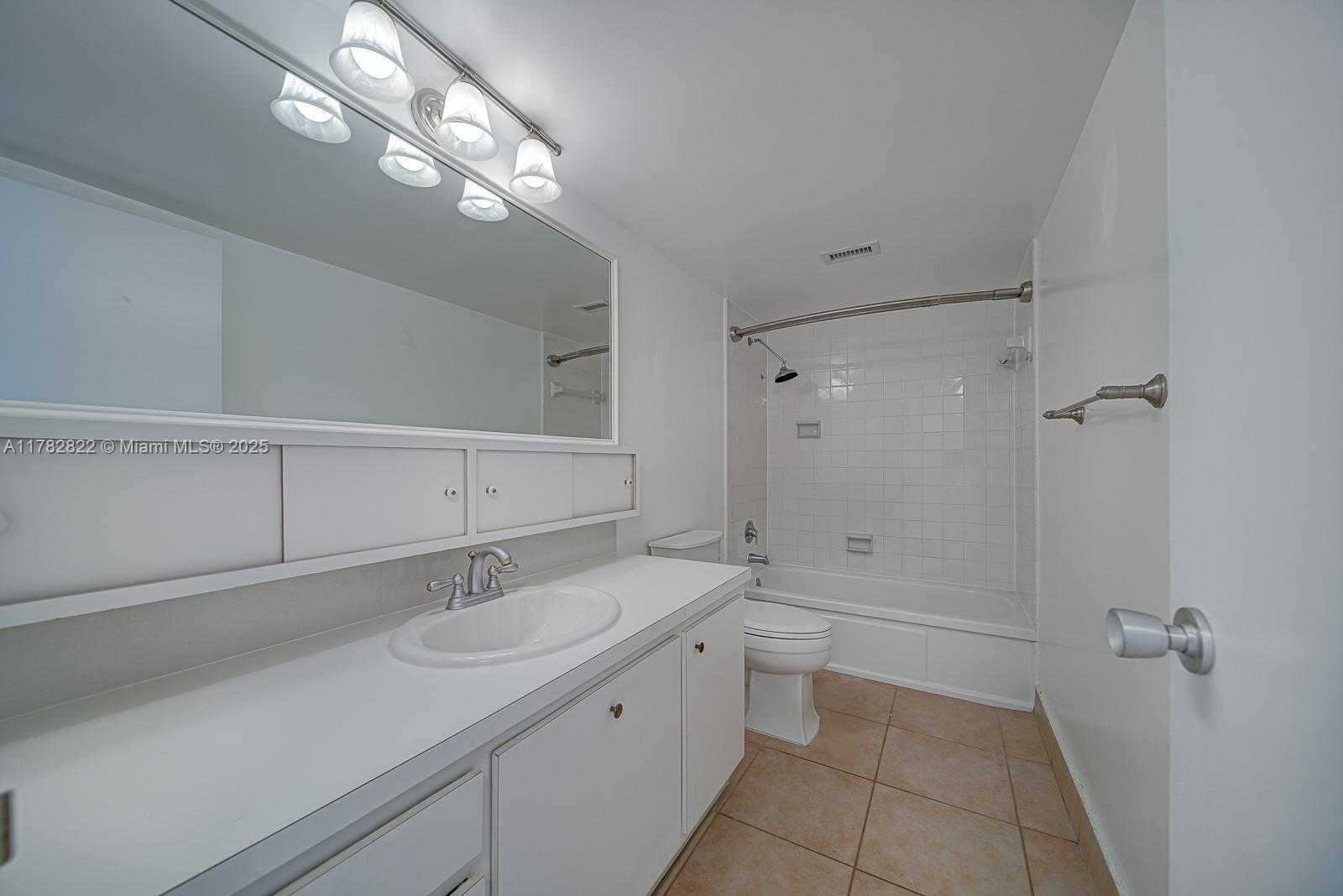 Small Image of 900 BAY DR #303, Miami Beach Number 33