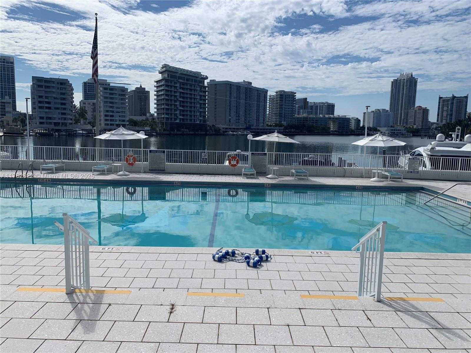 Small Image of 900 BAY DR #303, Miami Beach Number 36