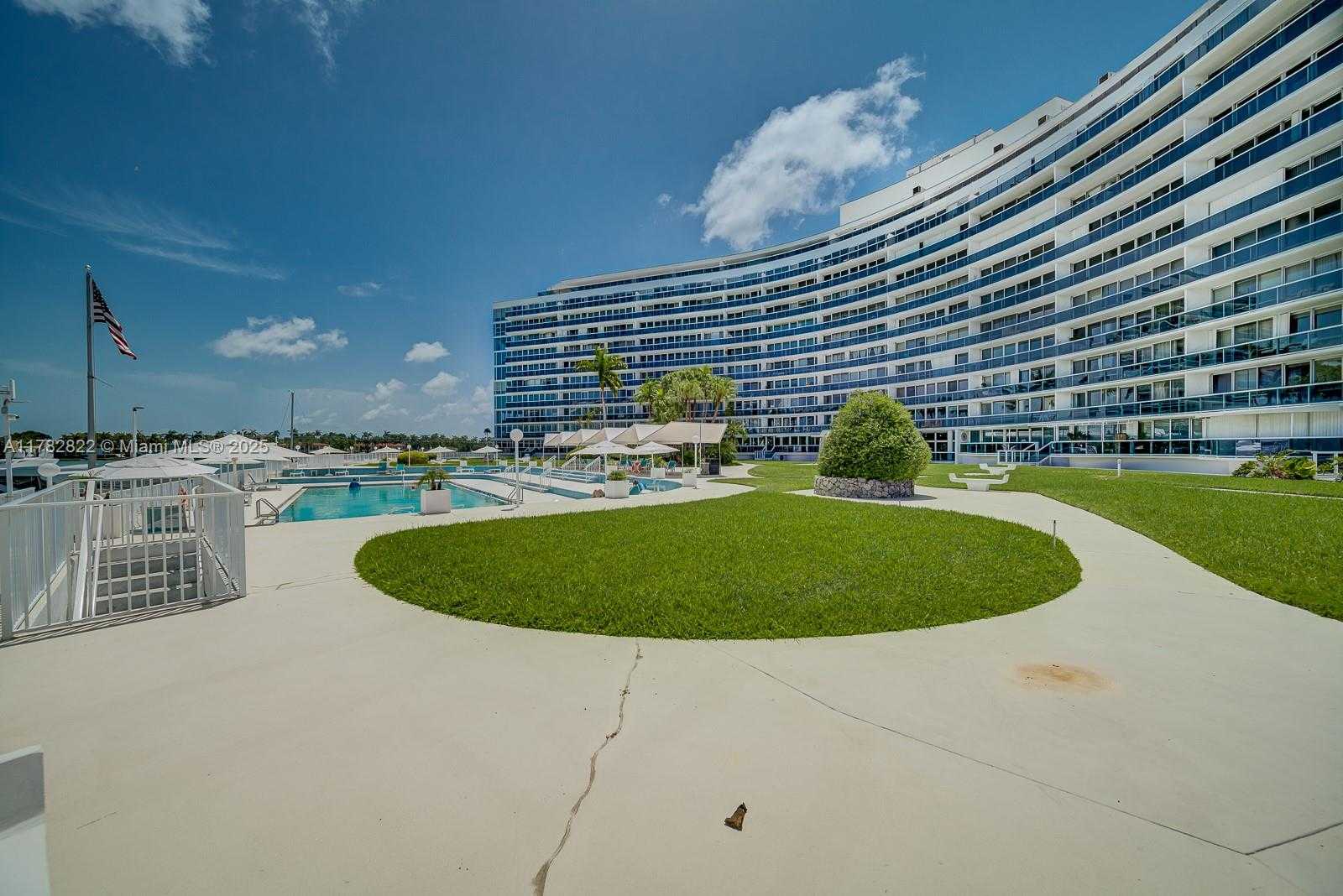 Small Image of 900 BAY DR #303, Miami Beach Number 39