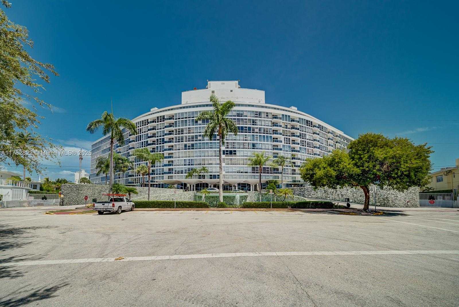 Small Image of 900 BAY DR #303, Miami Beach Number 5