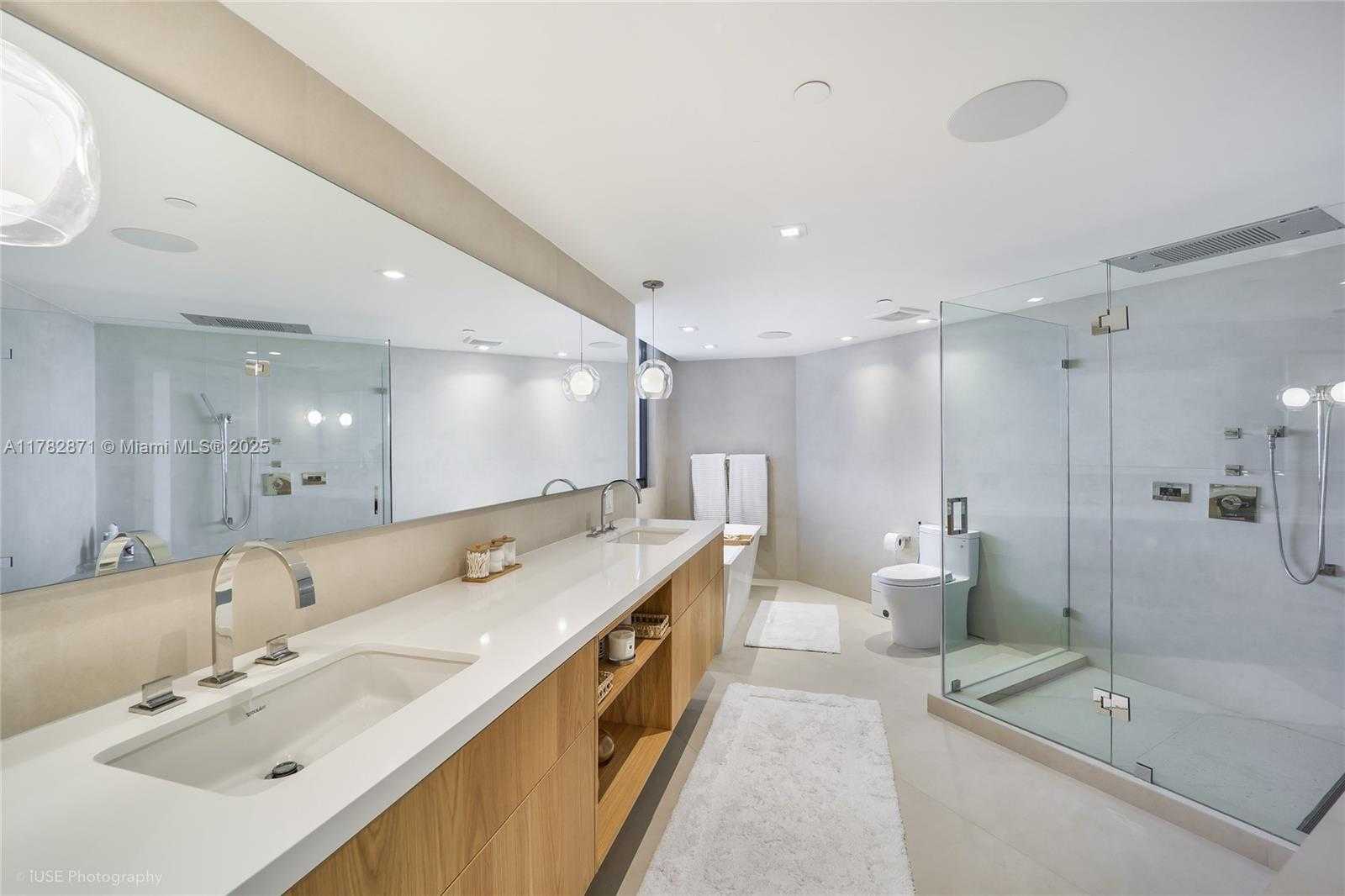 Small Image of 1581 BRICKELL AVE #PH106, Miami Number 22