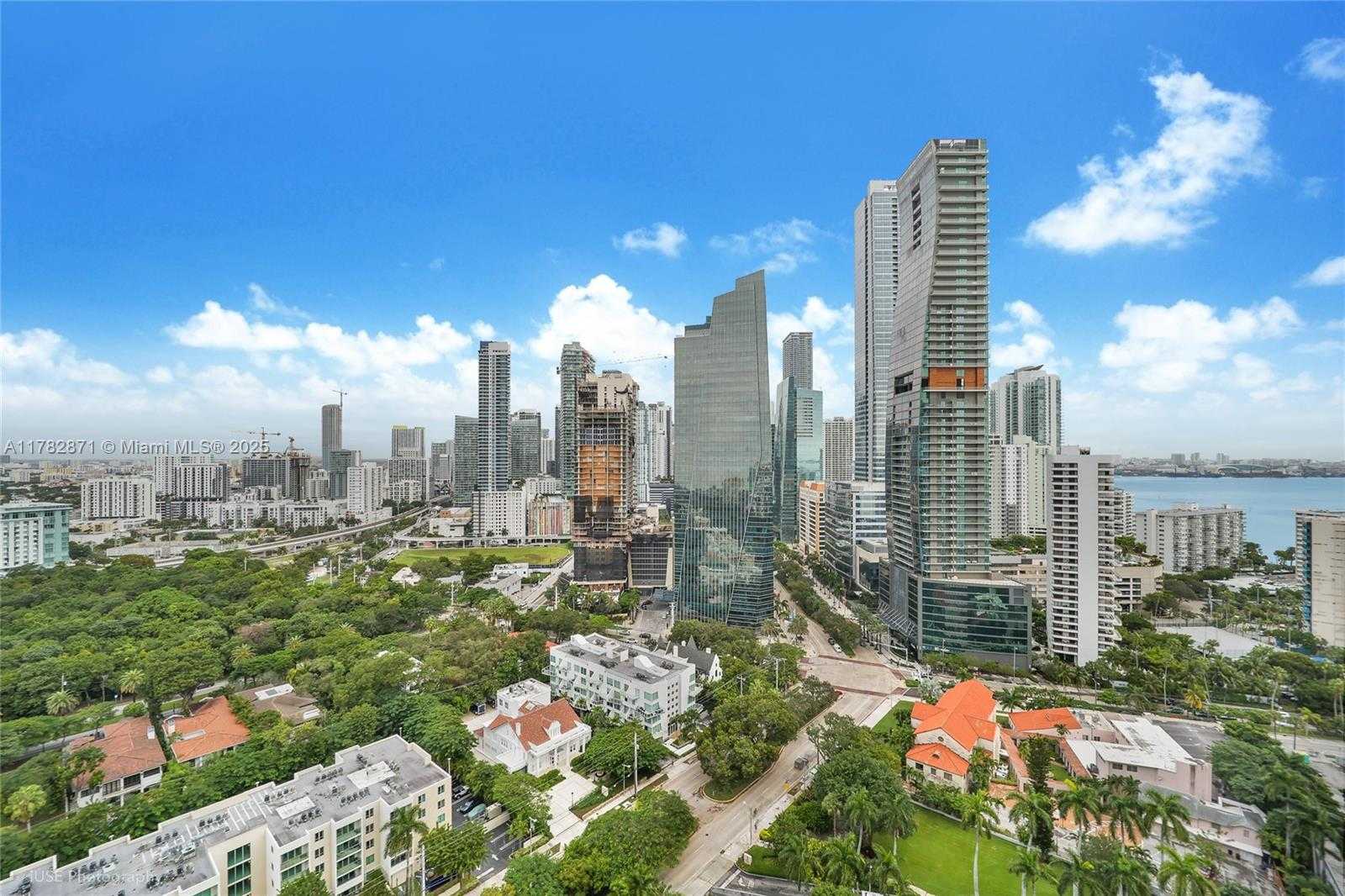 Small Image of 1581 BRICKELL AVE #PH106, Miami Number 30