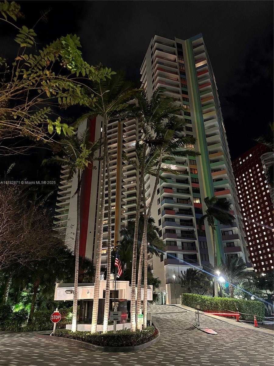 Small Image of 1581 BRICKELL AVE #PH106, Miami Number 35