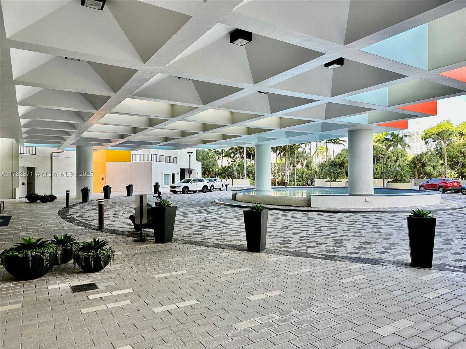 Small Image of 1581 BRICKELL AVE #PH106, Miami Number 37