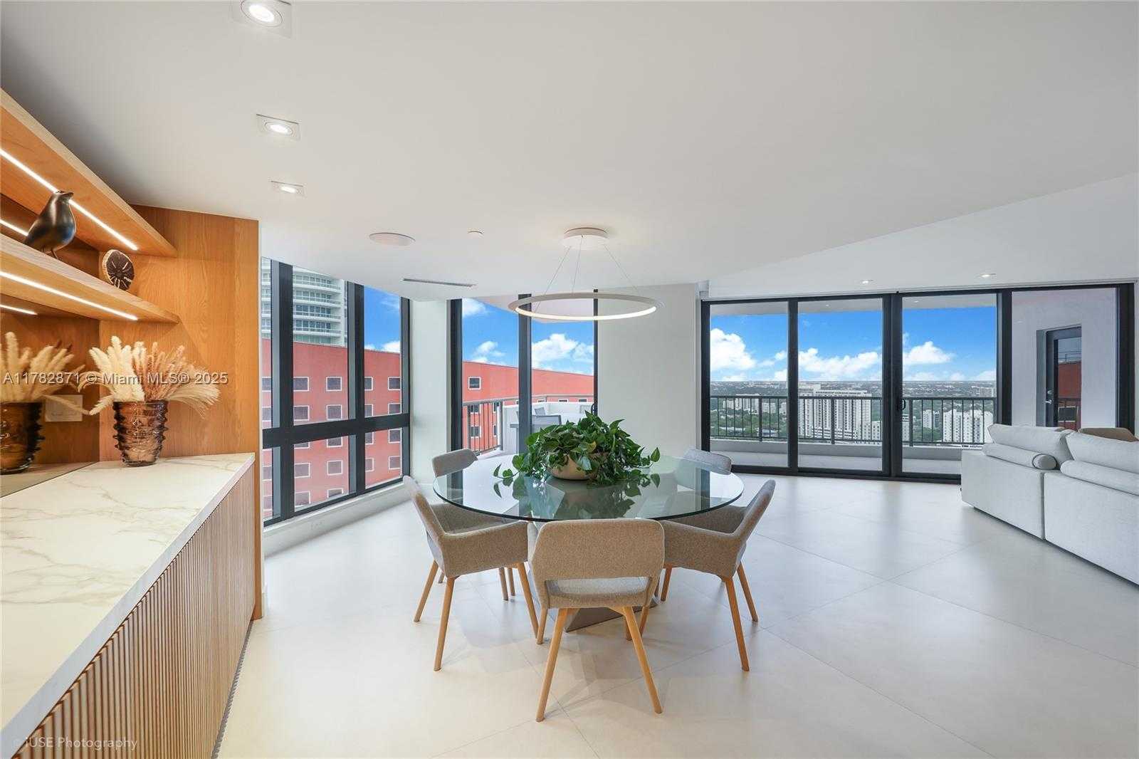 Small Image of 1581 BRICKELL AVE #PH106, Miami Number 8