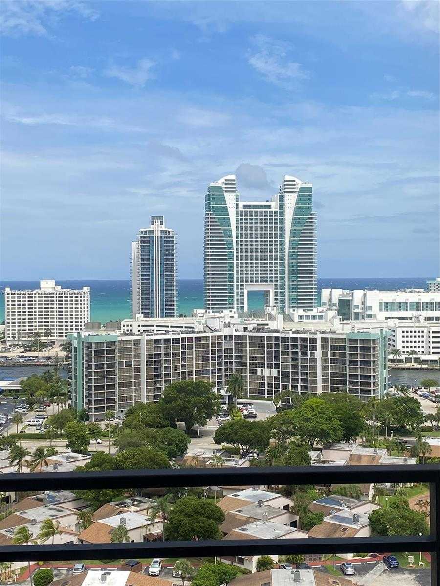 Small Image of 2500 PARKVIEW DR #2103, Hallandale Beach Number 5