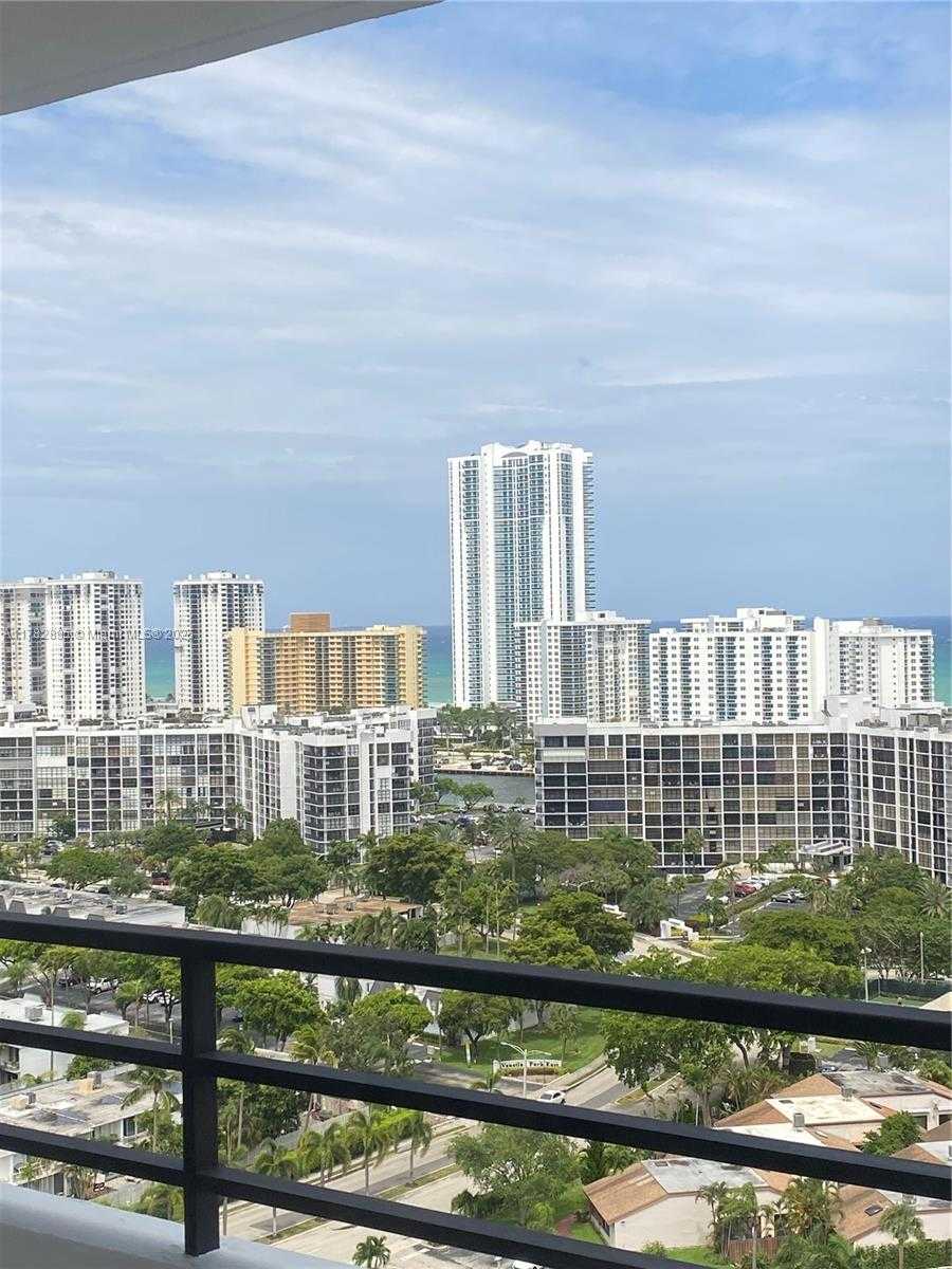 Small Image of 2500 PARKVIEW DR #2103, Hallandale Beach Number 9